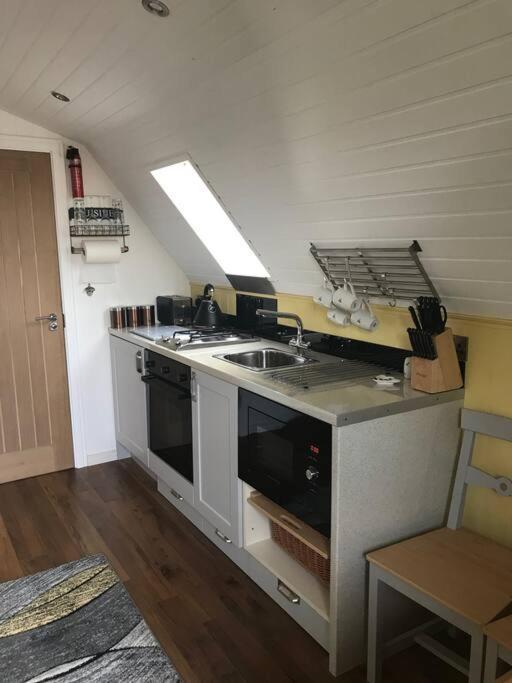 Bumble Bee Cottage Plymouth Kültér fotó